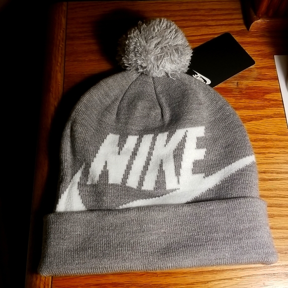 NIKE WINTER HAT